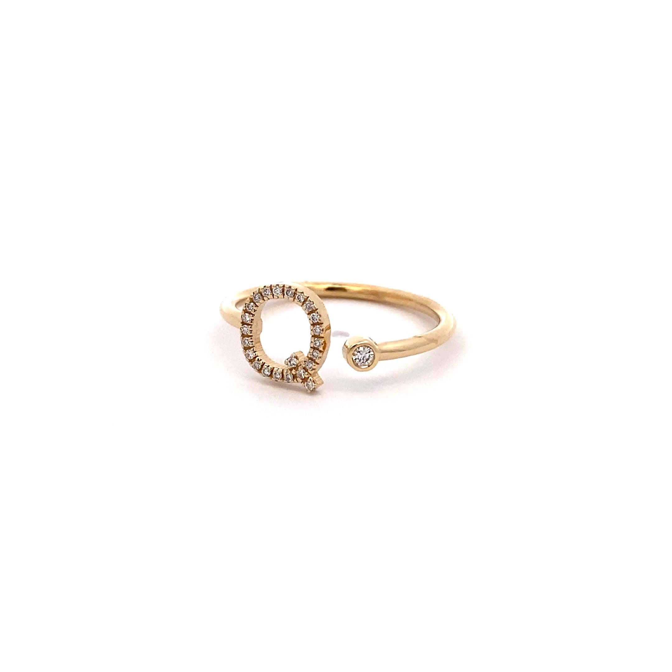14K Gold Diamond Initial Ring Q(0.11ct) - dagatchi.com