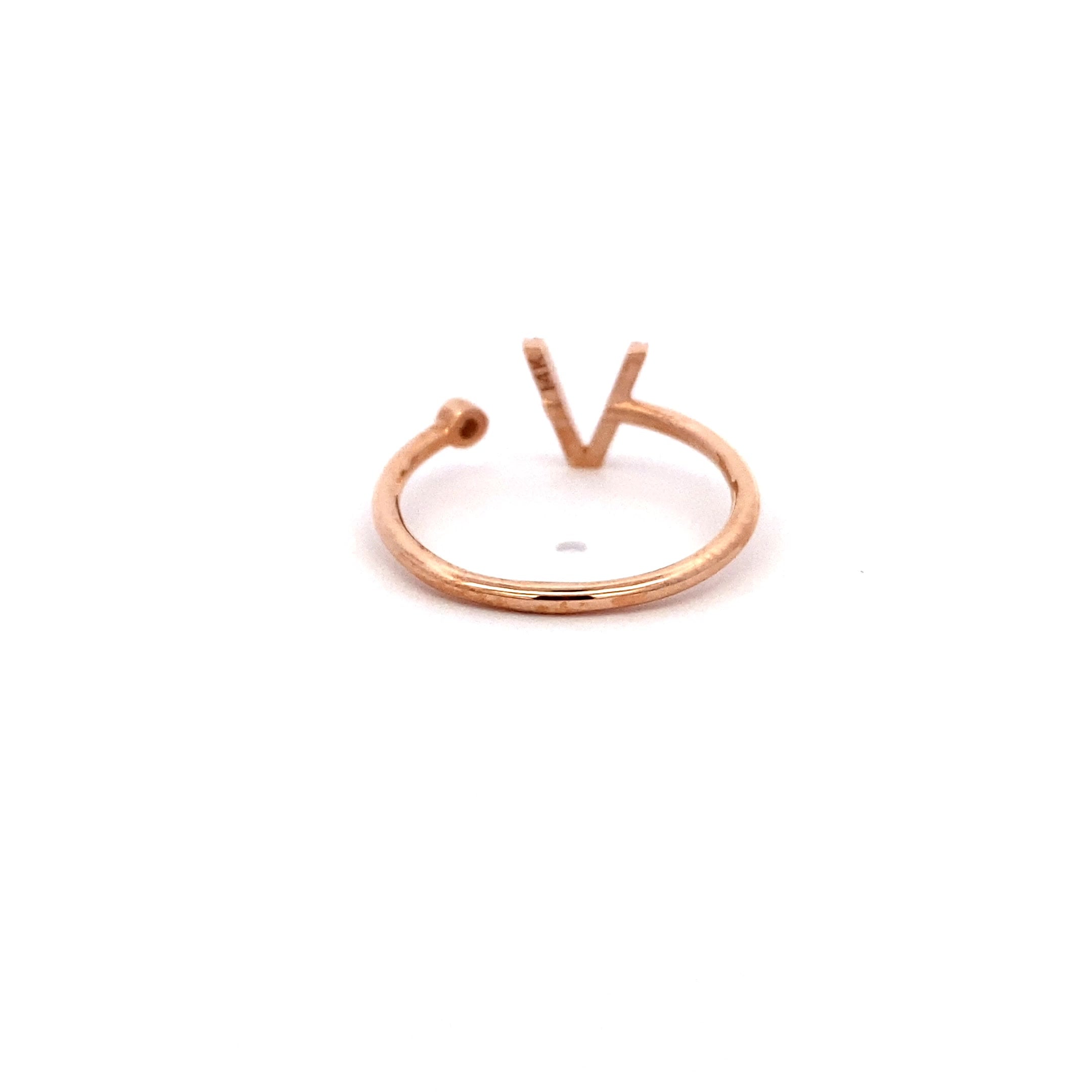 14K Gold Diamond Initial Ring V(0.08ct) - dagatchi.com