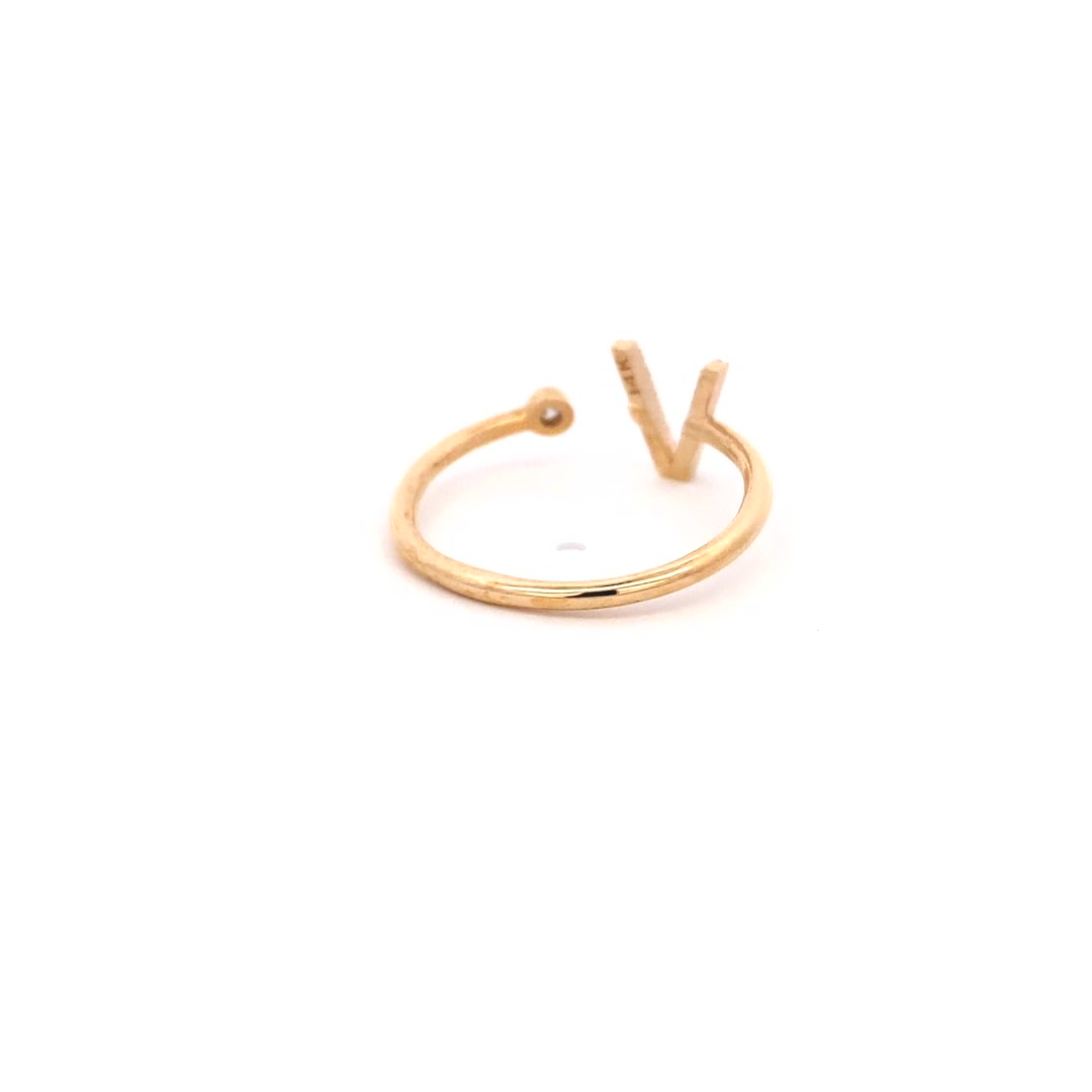 14K Gold Diamond Initial Ring V(0.08ct) - dagatchi.com